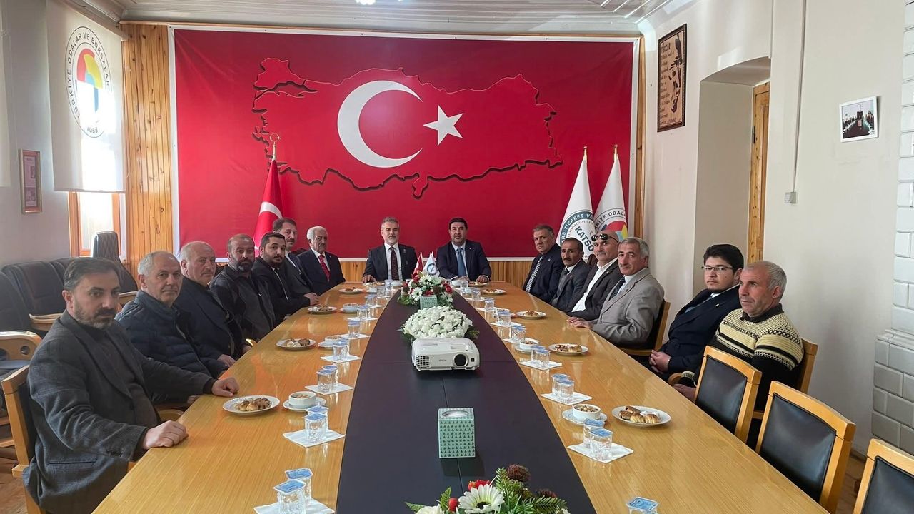 Yeniden Refah Partisi heyetinden Kars Ticaret ve Sanayi Odası’na ziyaret