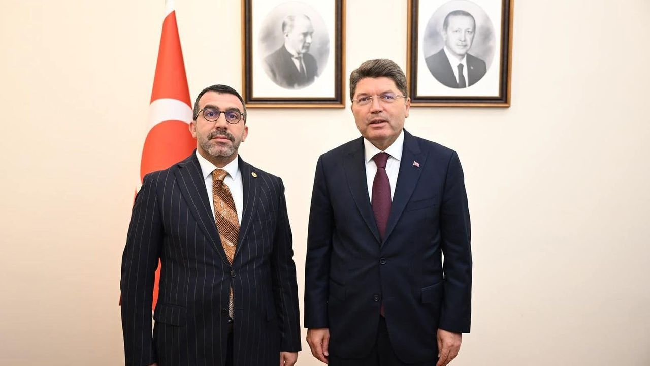 Milletvekili Adem Çalkın, Adalet Bakanı Yılmaz Tunç’u ziyaretinde Kars ile ilgili talep ve beklentileri iletti
