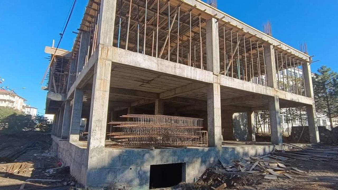 Kağızman İlçe Halk Kütüphanesi yapımında yer teslimi gerçekleştirildi