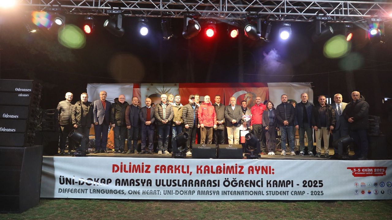 YÖK Başkanı Özvar, 42 ülkeden öğrencilerle buluştu