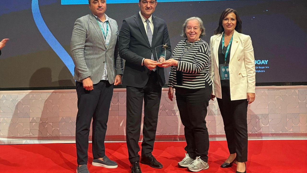 Giresun Belediyesi İzmir’de ödül aldı