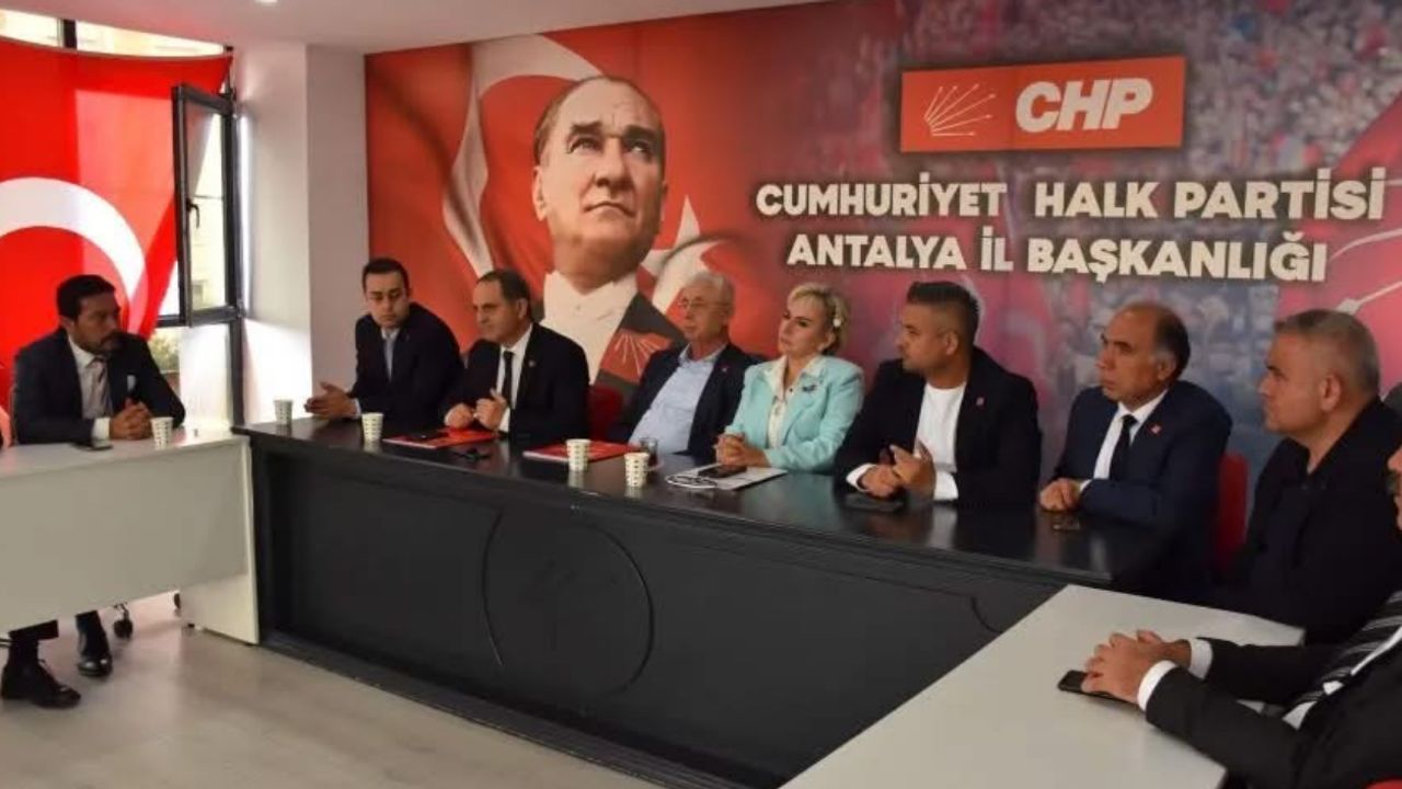 CHP heyeti Antalya’da belediyeleri denetleyecek!
