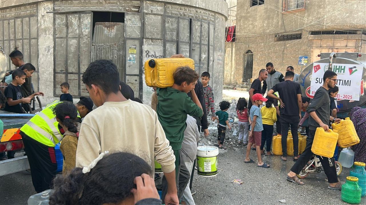 İHH, Gazze’de enkaz temizliği çalışmalarını sürdürüyor