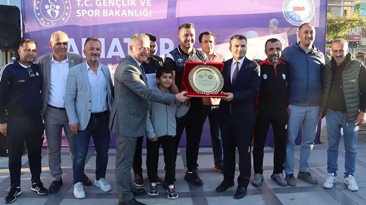 Mehmet Şimşek’ten Amatör Spor Haftası’na teşekkür