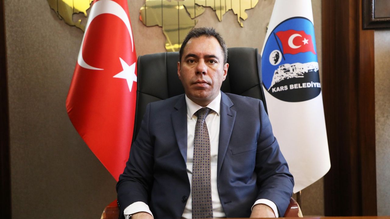 Kars Belediyesi’nden binlerce aileye kıyafet desteği