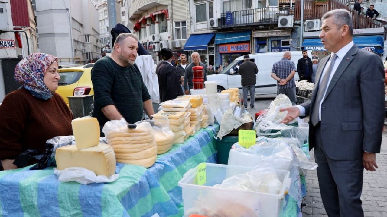 Vali Ergün’den halk pazarına ziyaret: Esnafın taleplerini dinledi