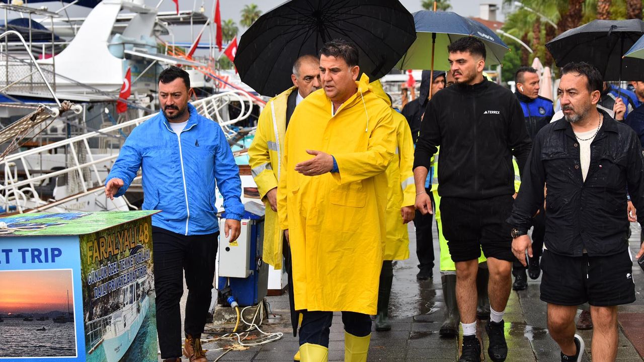 Fethiye’de yağış rekoru belediye sahada, ekipler seferber