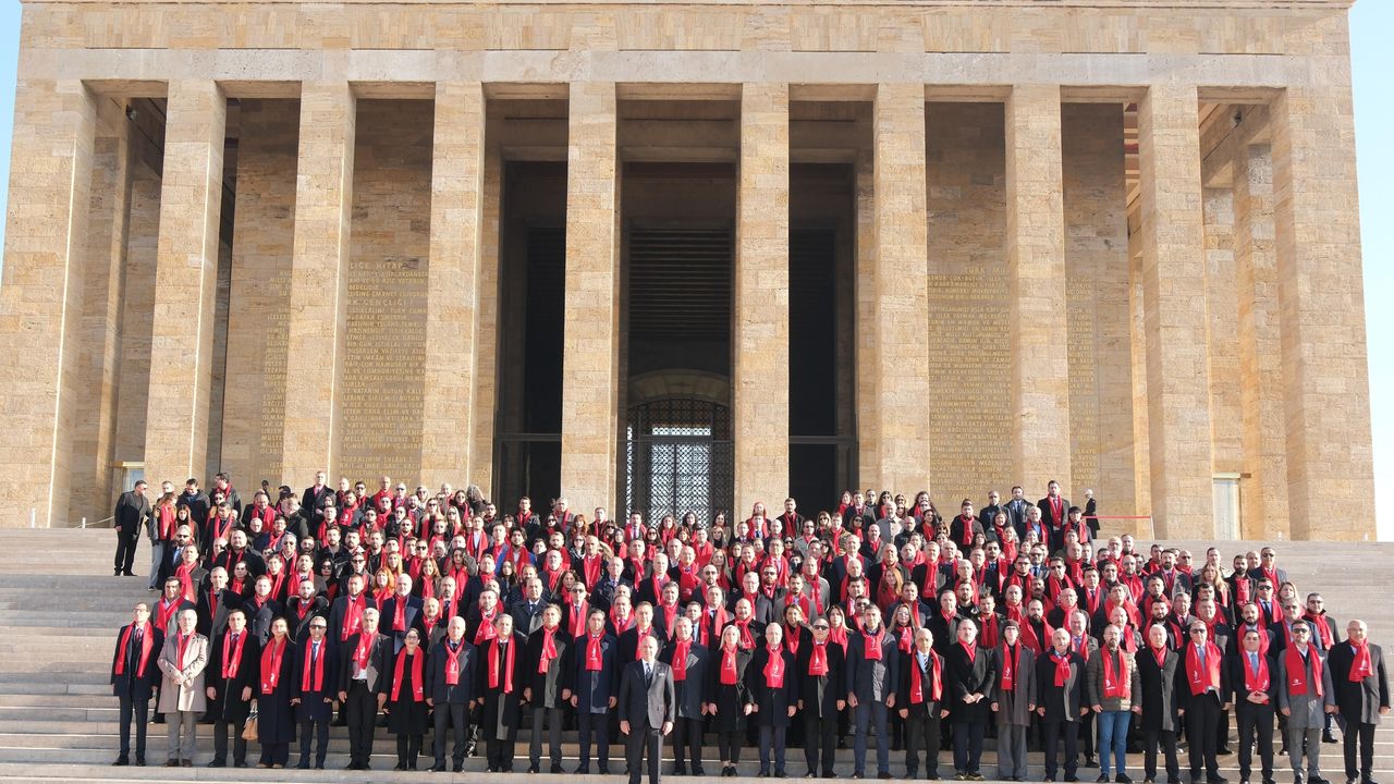 ASO ailesi 62. kuruluş yıl dönümünde Ata’nın huzurunda