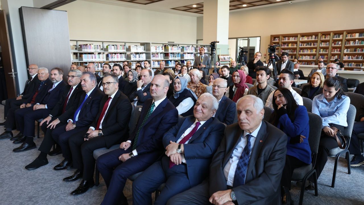 Sezai Karakoç, AK Parti Genel Merkezinde anıldı