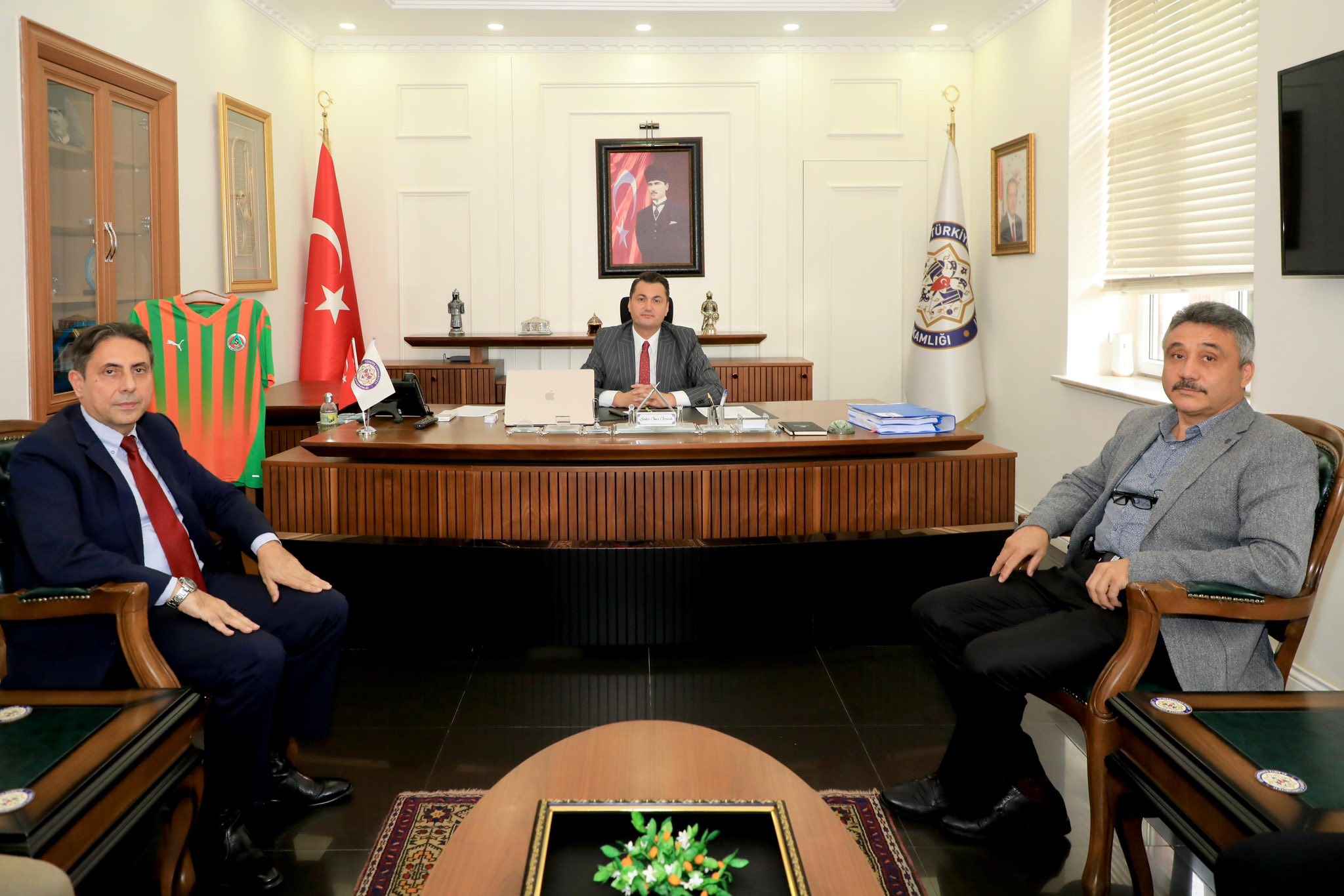 Aksaraylılar Platformundan Alanya Kaymakamı Öztürk’e Ziyaret