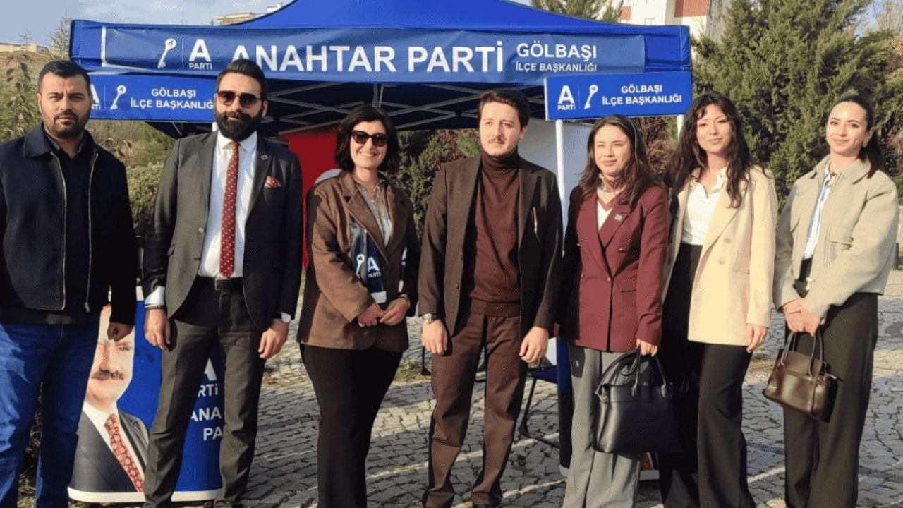 Anahtar Parti Gölbaşı’nda sahaya indi: “Vatandaşın ilgisi büyük”