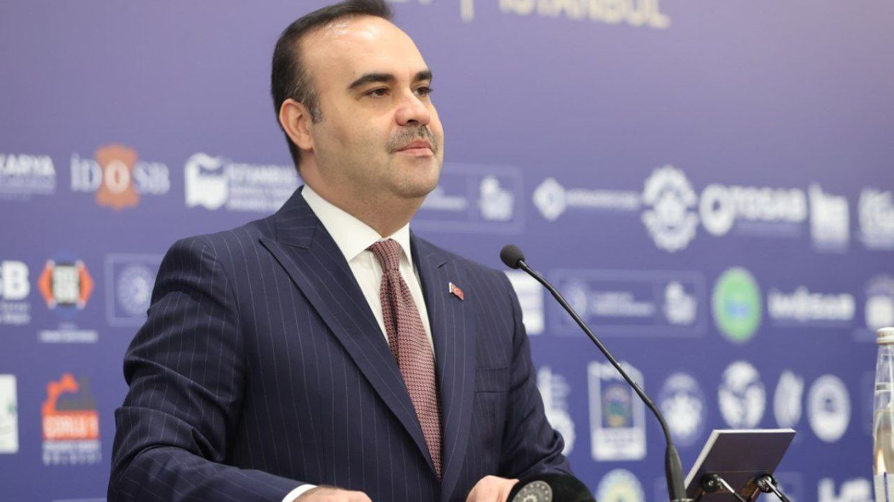 Bakan Kacır: Savunma sanayii yüksek teknolojinin lokomotifi oldu