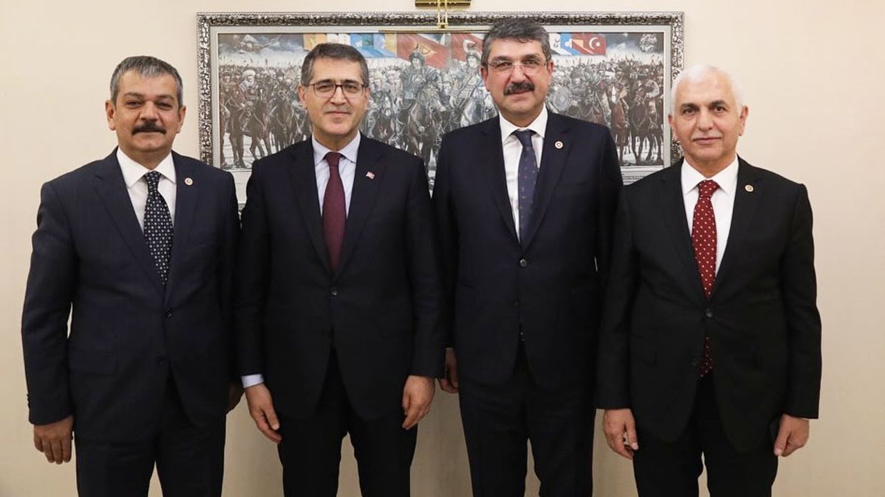 Batman’a 3 kritik yatırım için talep