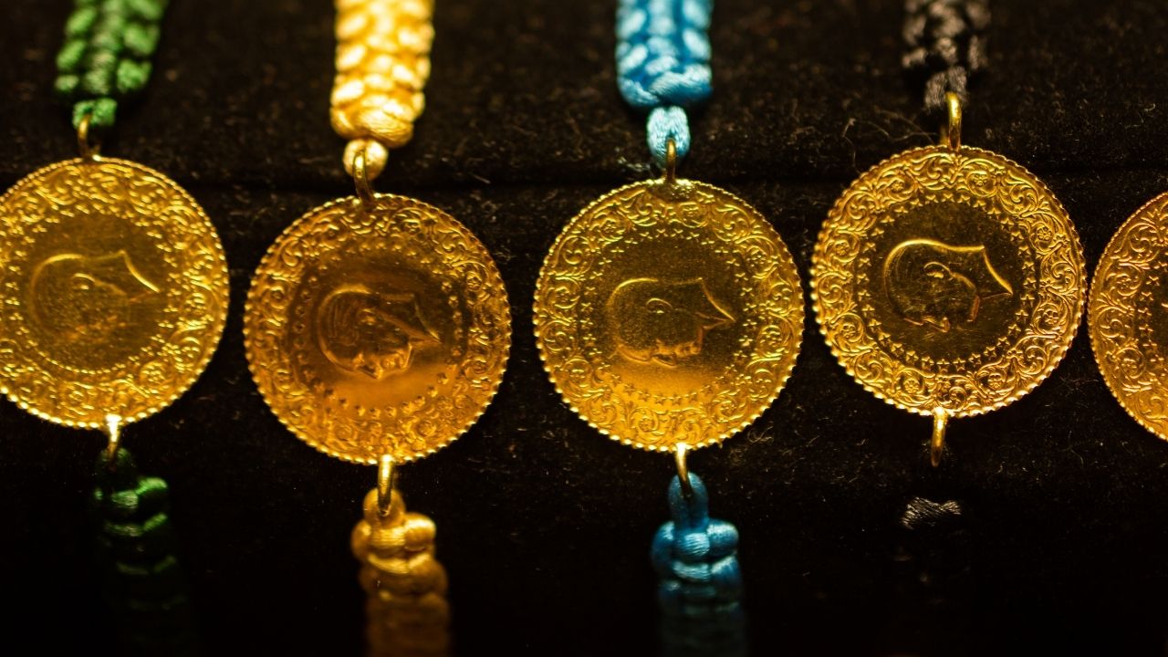 Gram altın haftaya düşüşle başladı: 5 bin 528 lira