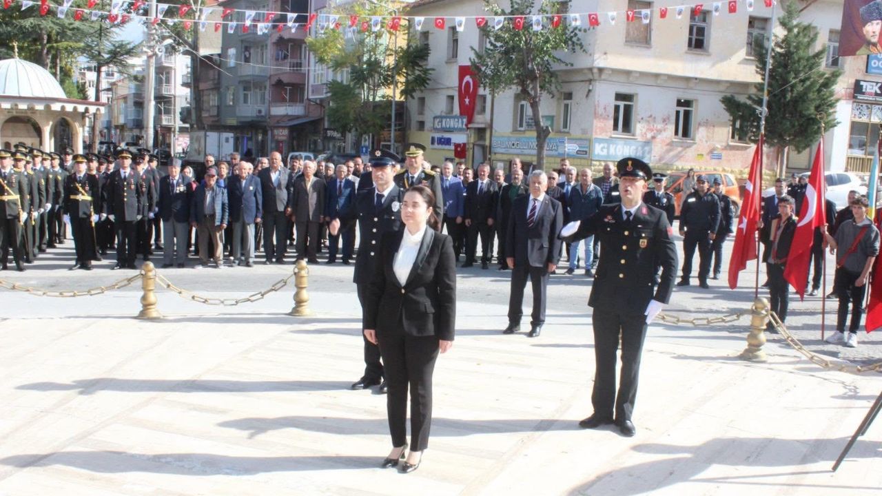Zorlukları aşarak zirveye: Okuma aşkıyla yola çıktı, şimdi Senirkent kaymakamı