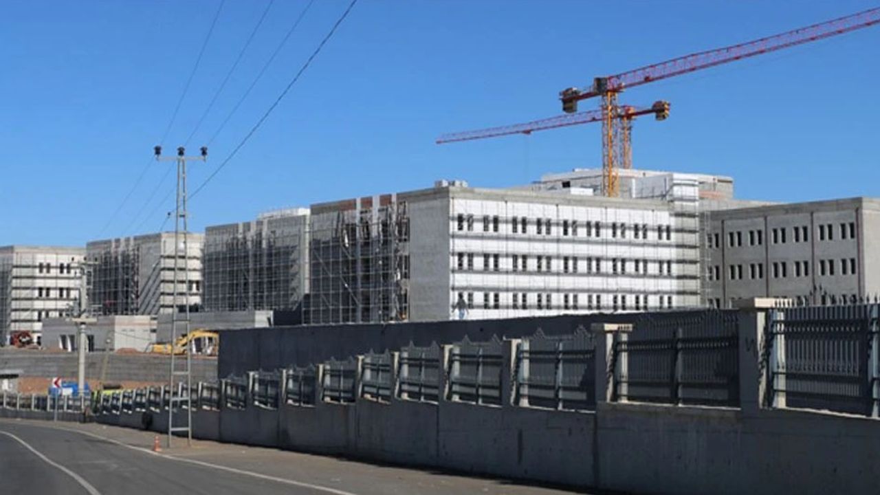 Batman’ın yeni sağlık üssü son aşamaya geldi