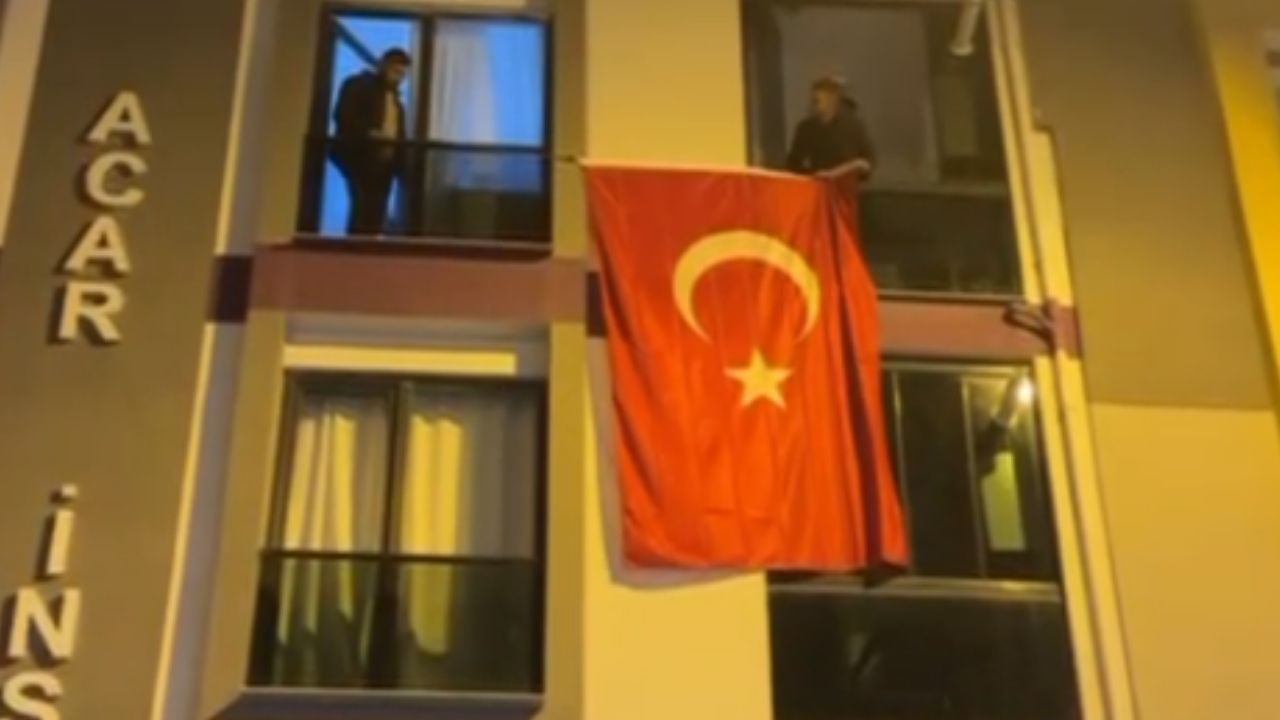 Şehit Hamdi Armağan Kaplan’ın baba ocağına Türk bayrağı asıldı