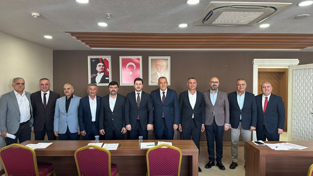 Salih Korkmaz: Mahallelerimizin sorunlarının takipçisiyiz