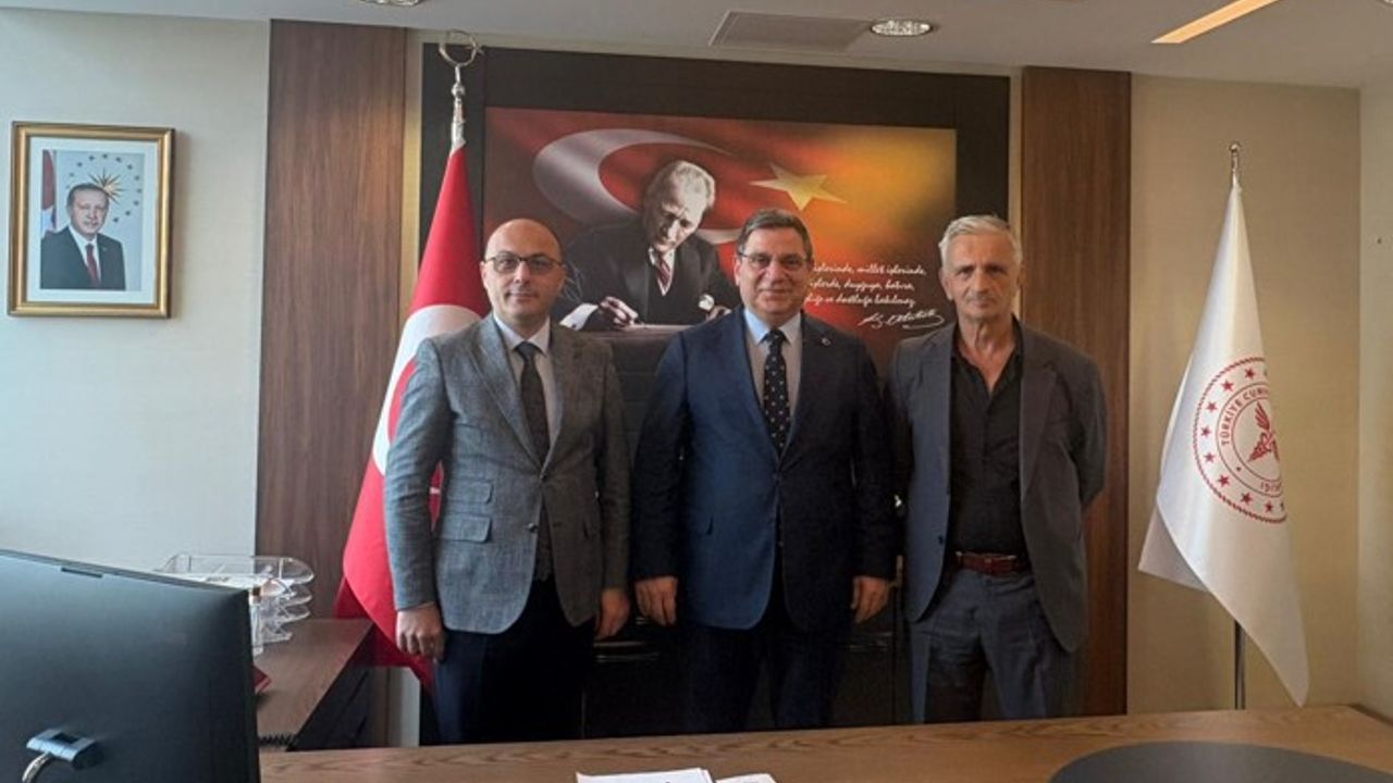 Rizeli Genel Müdür Velioğlu, Gazeteci Bayrak’ı yalnız bırakmadı