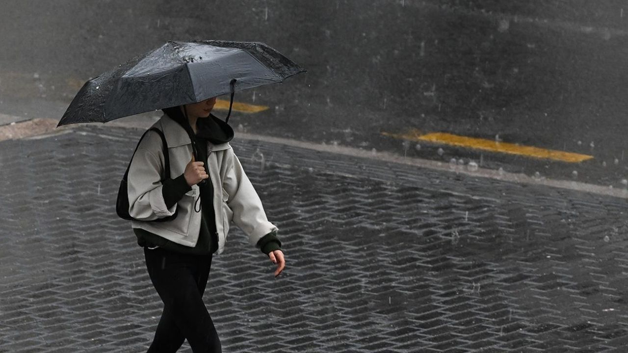 Hafta sonu yurdun iç ve batısında yağış bekleniyor