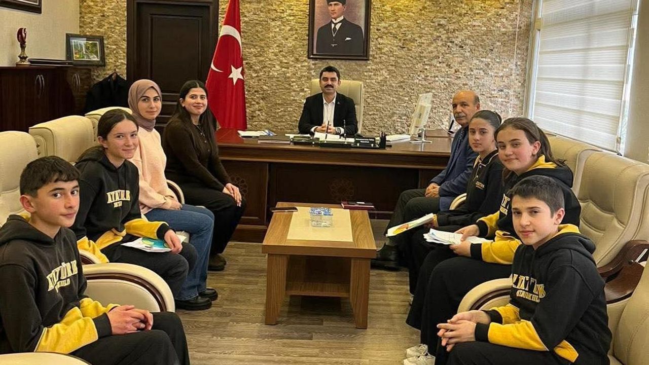 Kaymakam Tutal’dan “Tertemiz Yarınlar” elçilerine tam not