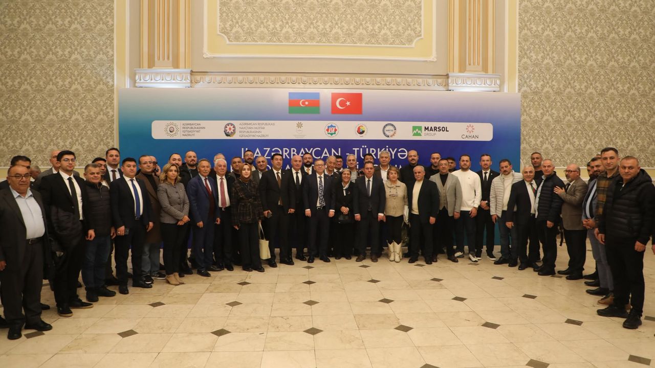 Nahçıvan’da Ekonomik İş Birliği Zirvesi: 2. Serhat İlleri Bölgesel Ekonomi Forumu gerçekleştirildi