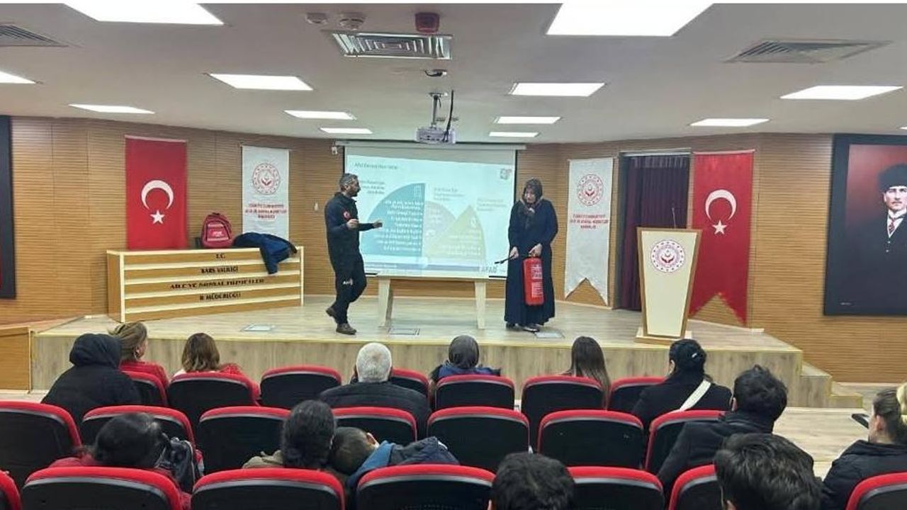 Kars’ta ‘Afete Hazırlık ve Psikososyal Dayanıklılık Eğitimi’ düzenlendi