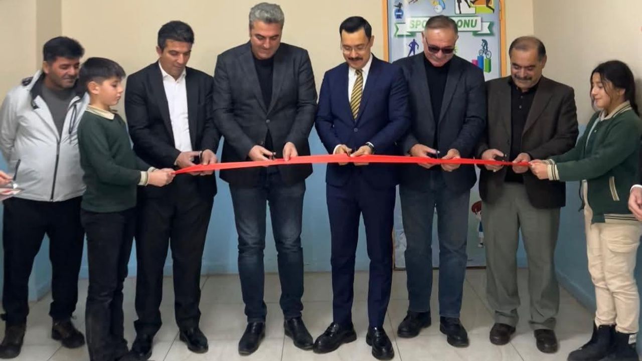 Akyaka’da eğitime ve spora anlamlı destek: Yeni spor odası hizmete açıldı