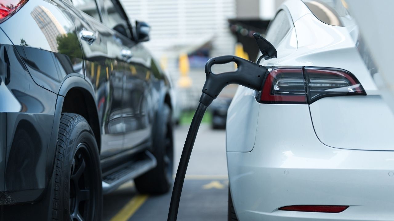 Türkiye’de elektrikli otomobil satışları 11 ayda ikiye katlandı