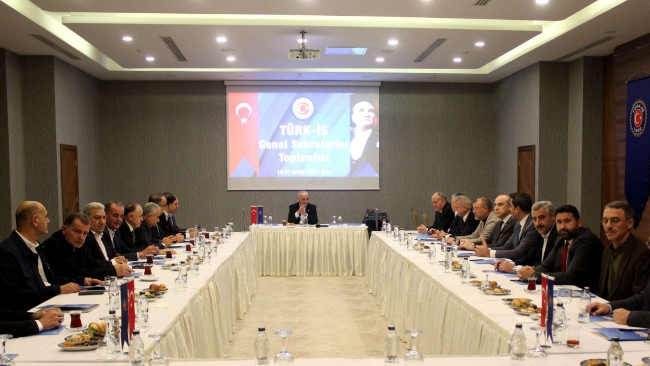 TÜRK-İŞ Yönetici Eğitim Semineri gerçekleştirildi