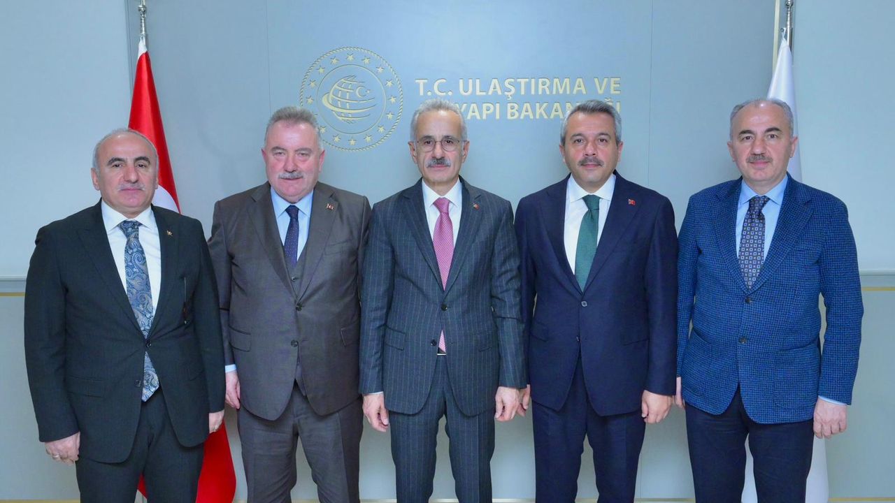 Ulaştırma Bakanı Uraloğlu: Rize için birlik ve gayretle çalışmaya devam edeceğiz