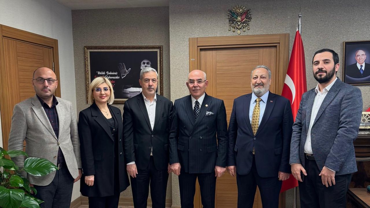 UTSAF’tan MHP Genel Başkan Yardımcısı Karakaya’ya ‘Sağlık Turizmi Zirvesi’ teşekkürü