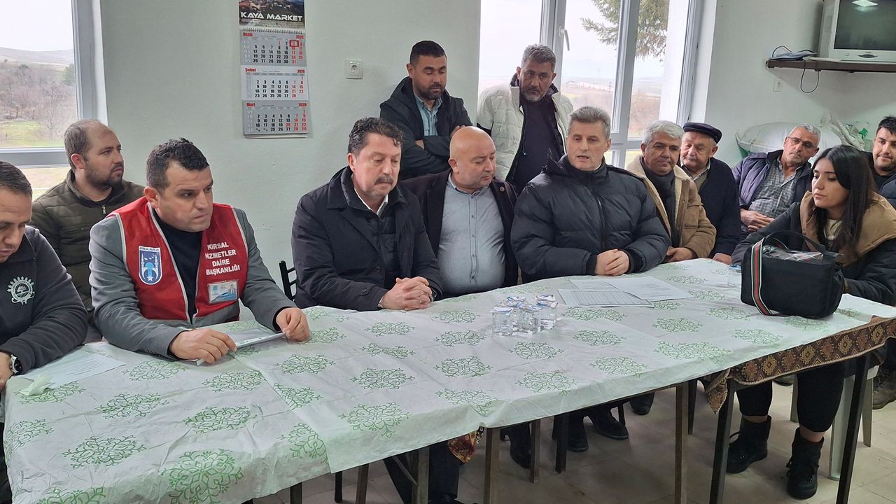 Belediyeden Kızılcasöğüt Mahallesinde toplantı