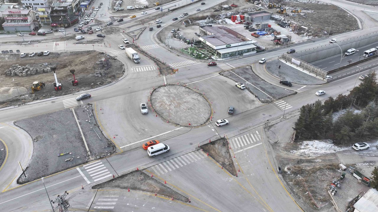 ABB’den, trafiğe nefes aldıran çalışma: Yaşamkent kavşak düzenleme çalışması