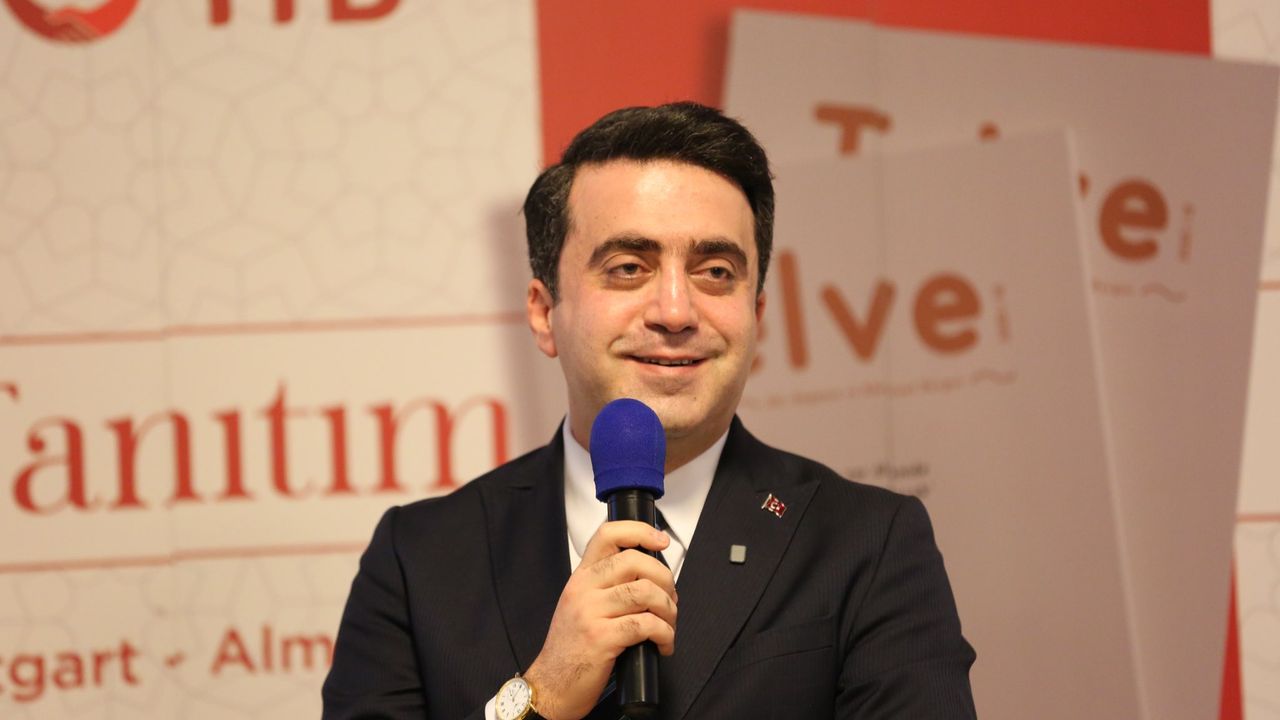 YTB Başkanı Turus: Türkiye mezunlarının ekonomik hacmi 5 milyar dolara ulaşıyor