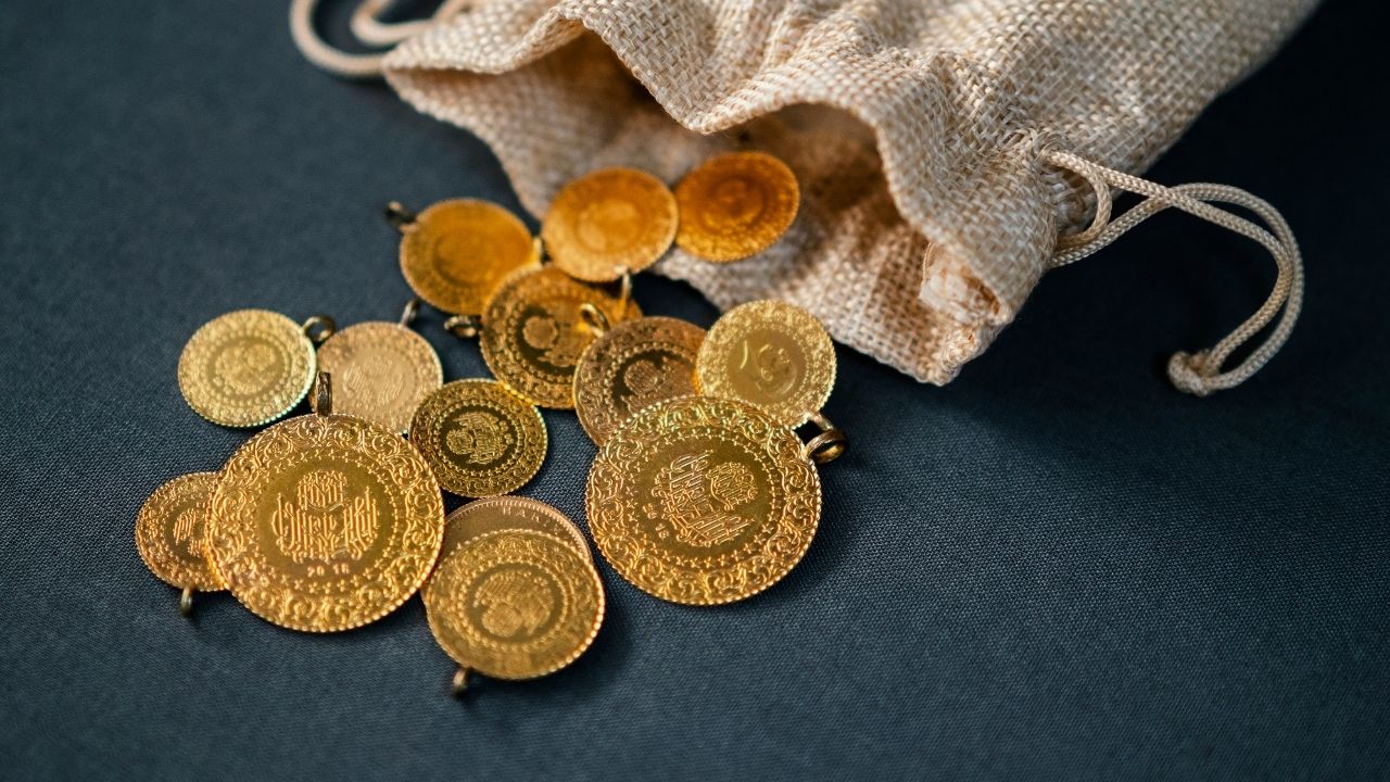 Gram altın 6 Bin 790 liraya yükseldi