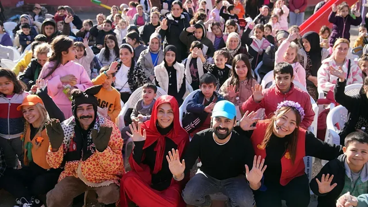 Seyhan Belediyesinden çocuklara tiyatro dolu sömestir