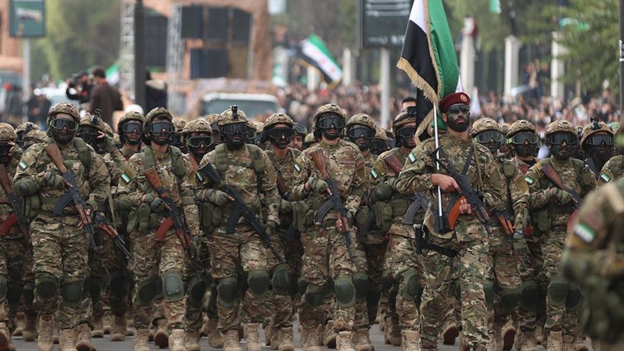 Suriye ordusu Halep’te YPG hedeflerine operasyon başlattı