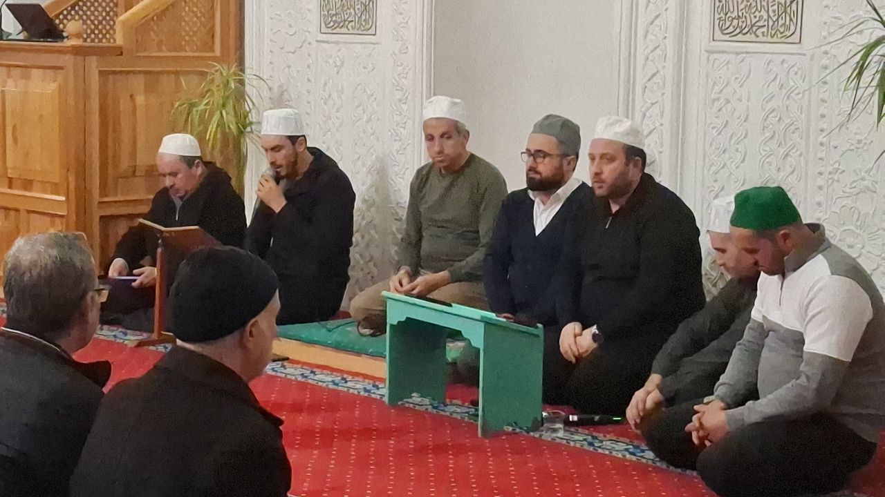 Müftülük Berat kandilinde mevlit programı düzenledi