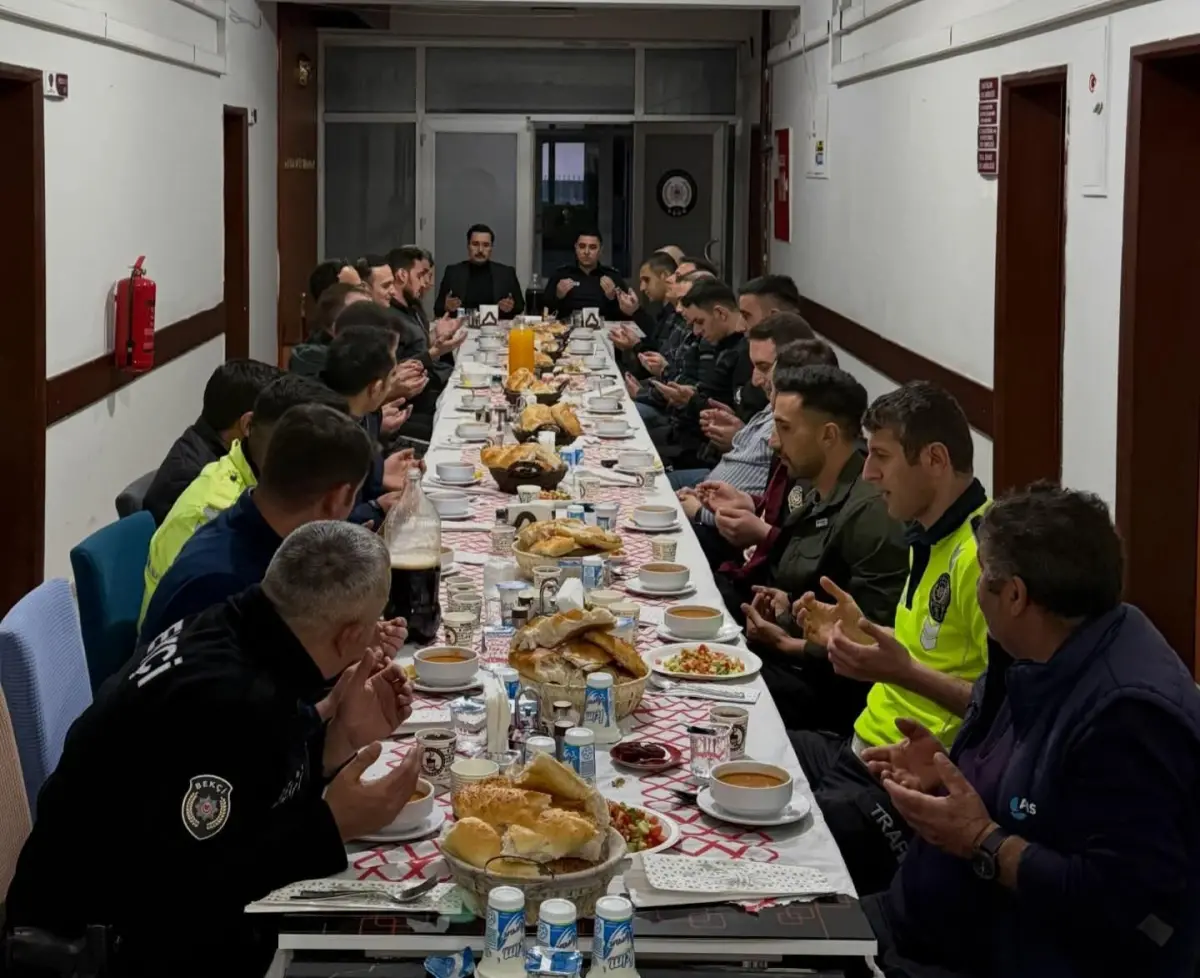 Akyaka ilçe Kaymakamı emniyet mensuplarıyla bir araya geldi