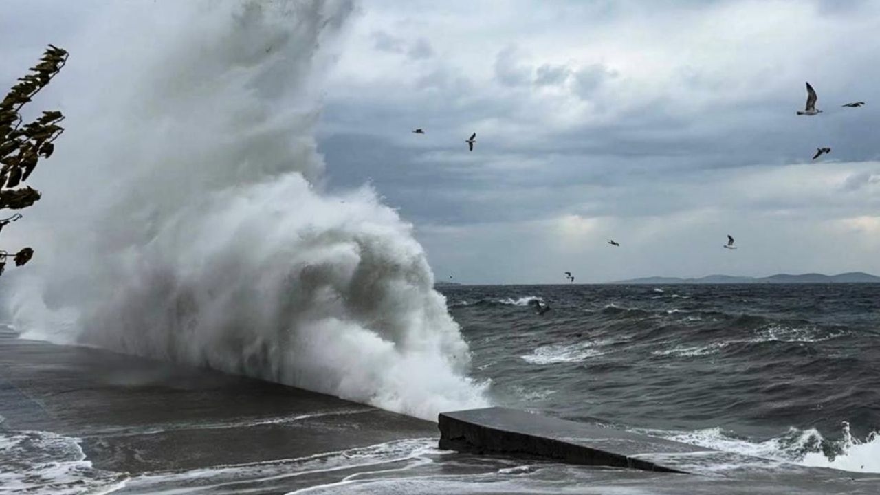 Meteoroloji’den Batı’ya fırtına ve sağanak uyarısı