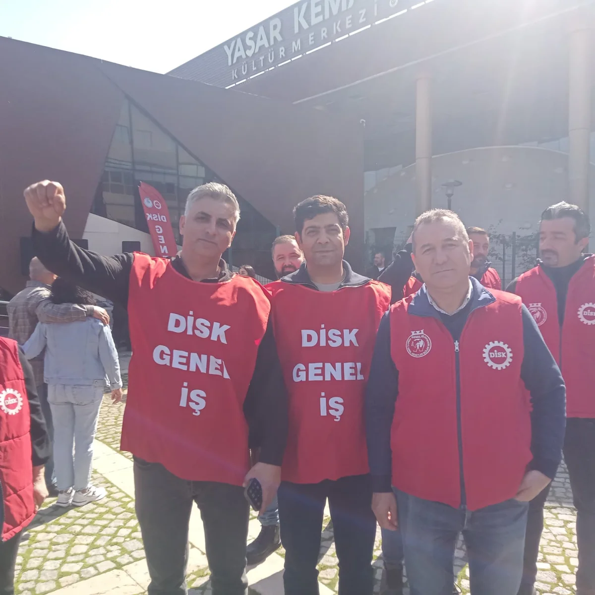 Seyhan Belediyesi’nde işçilerden zam teklifine ve ödenmeyen alacaklara tepki