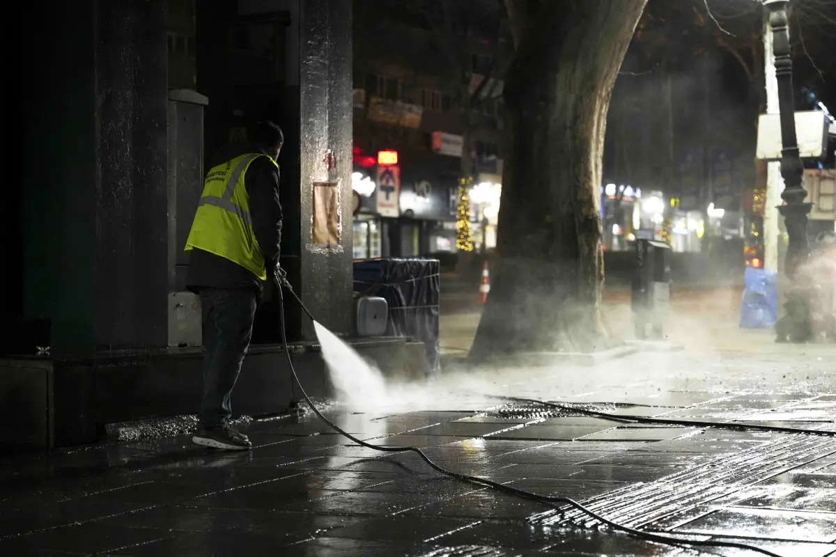 ABBden Bayram öncesi temizlik seferberliği Ankara ramazan Bayramı’na hazırlanıyor