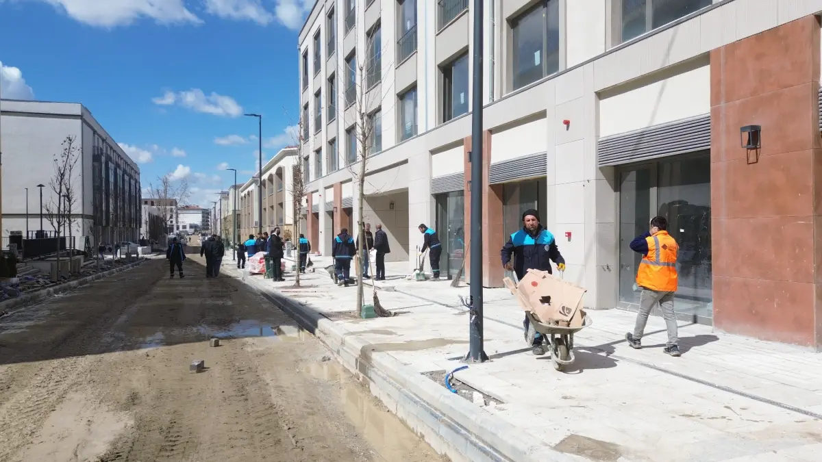 Akpınar Çarşısı’nda temizlik çalışmaları başladı