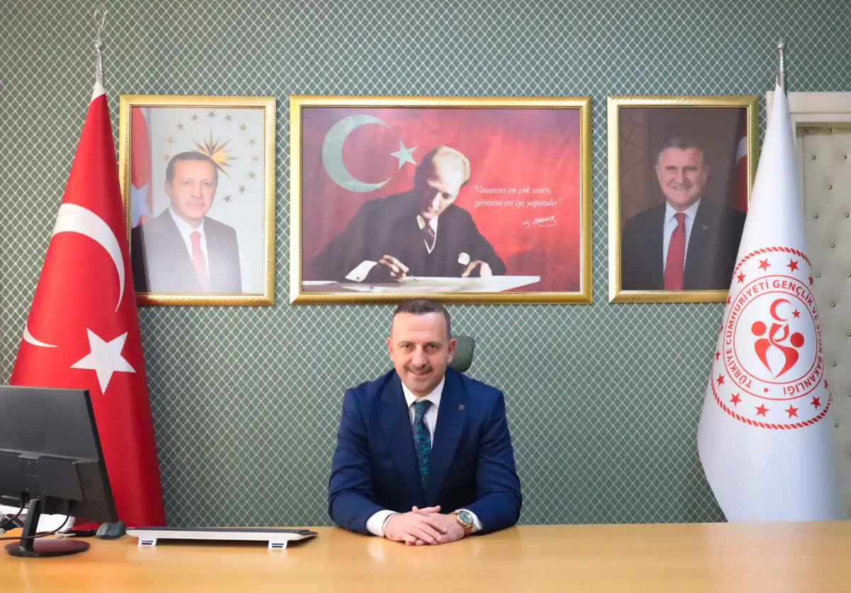 Artvin kapalı yüzme havuzu yenilendi