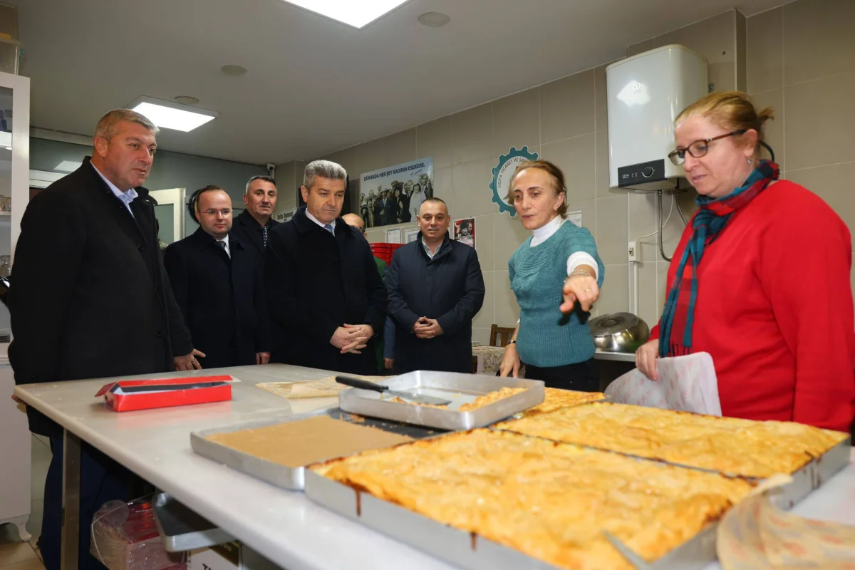 Artvin Valisi Ergün’den, Hopa Kadın Girişimi Üretim ve İşletme Kooperatifi’ne ziyaret