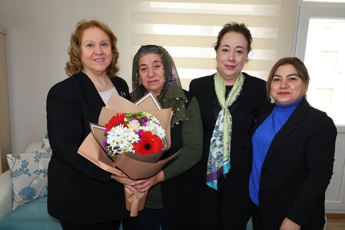 Artvin Valisi Ergün’den, şehit annesine kadınlar günü ziyareti