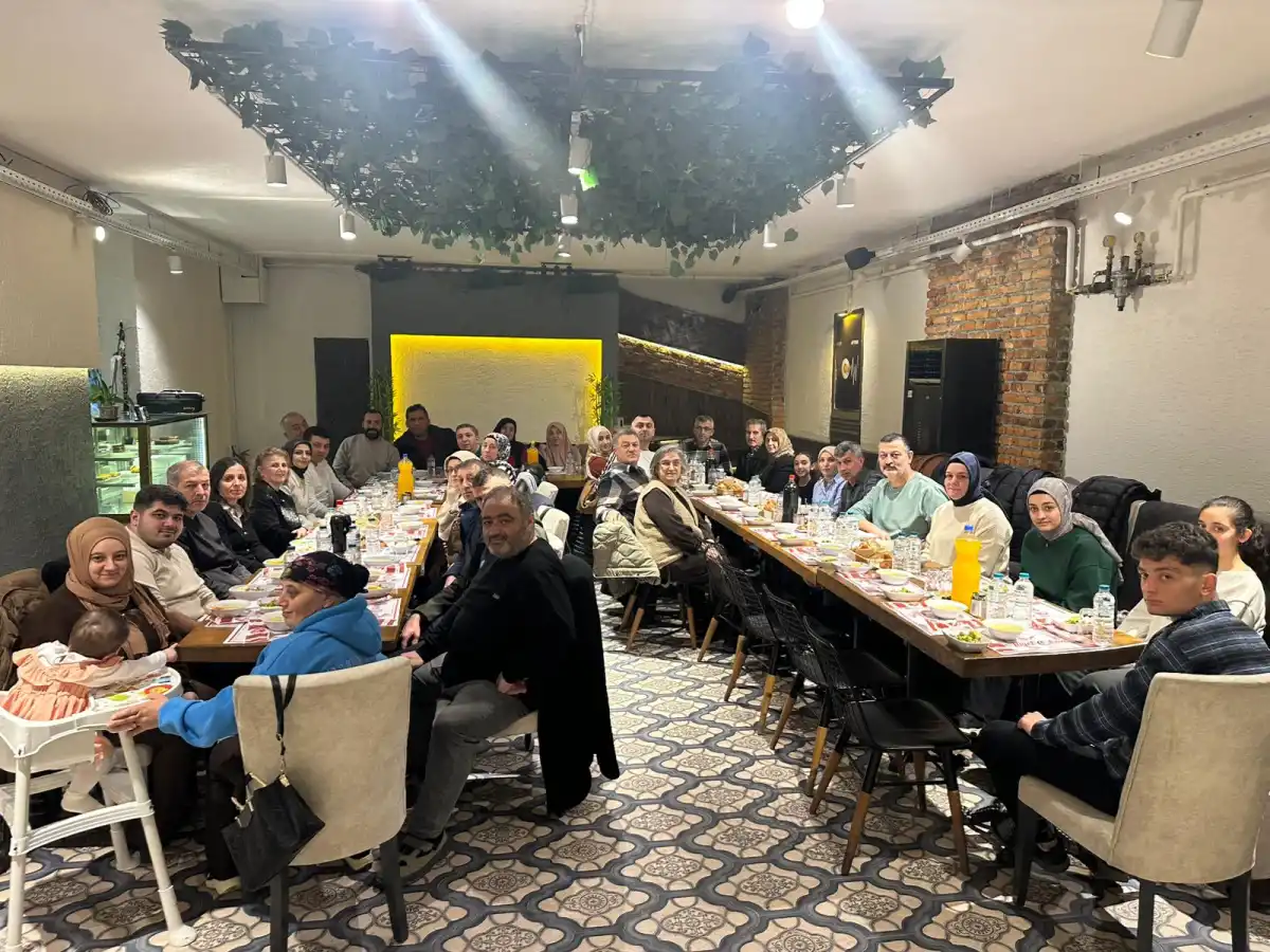 Artvin’de taksici esnafı iftarda buluştu