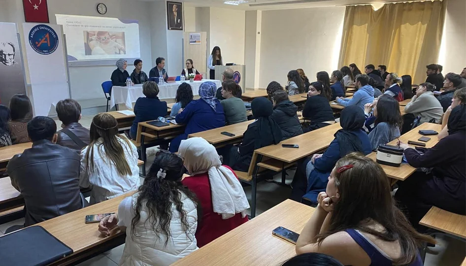 AÜ’den göz sağlığına dikkat çeken seminer