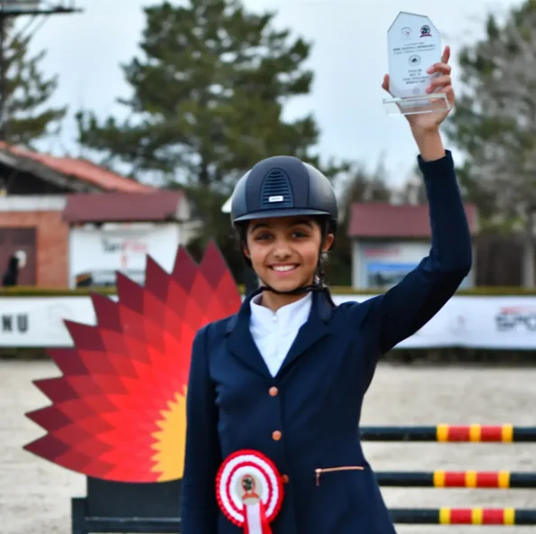 AYBÜ Binicilik takımı sezona kupayla merhaba dedi
